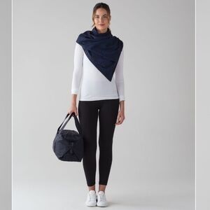 NWOT Lululemon Vinyasa Scarf - black with blue